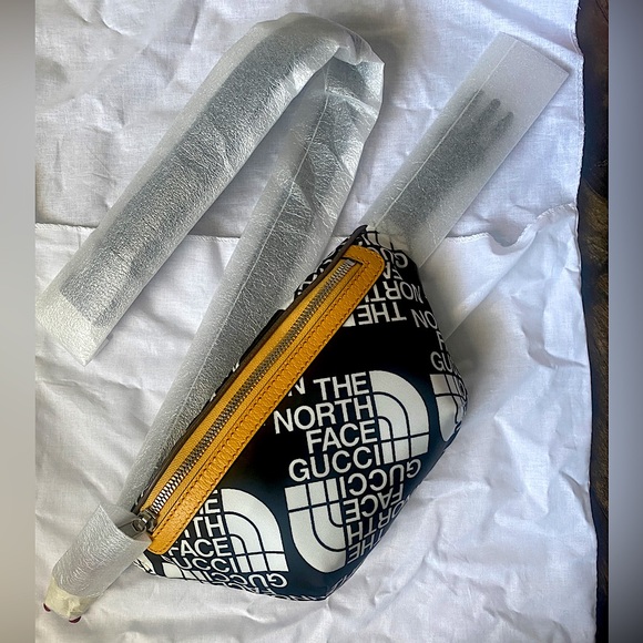 Gucci x The North Face Bum bag AUTHENTIC - Picture 1 of 4